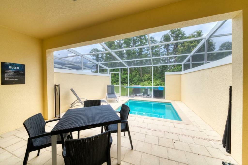 Pleasant Villa With Private Pool Near Disney Four Corners 外观 照片